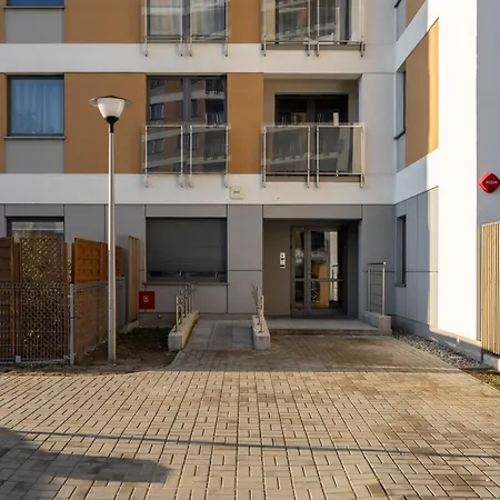 Stylish Beige With One Bedroom And Parking In By Renters